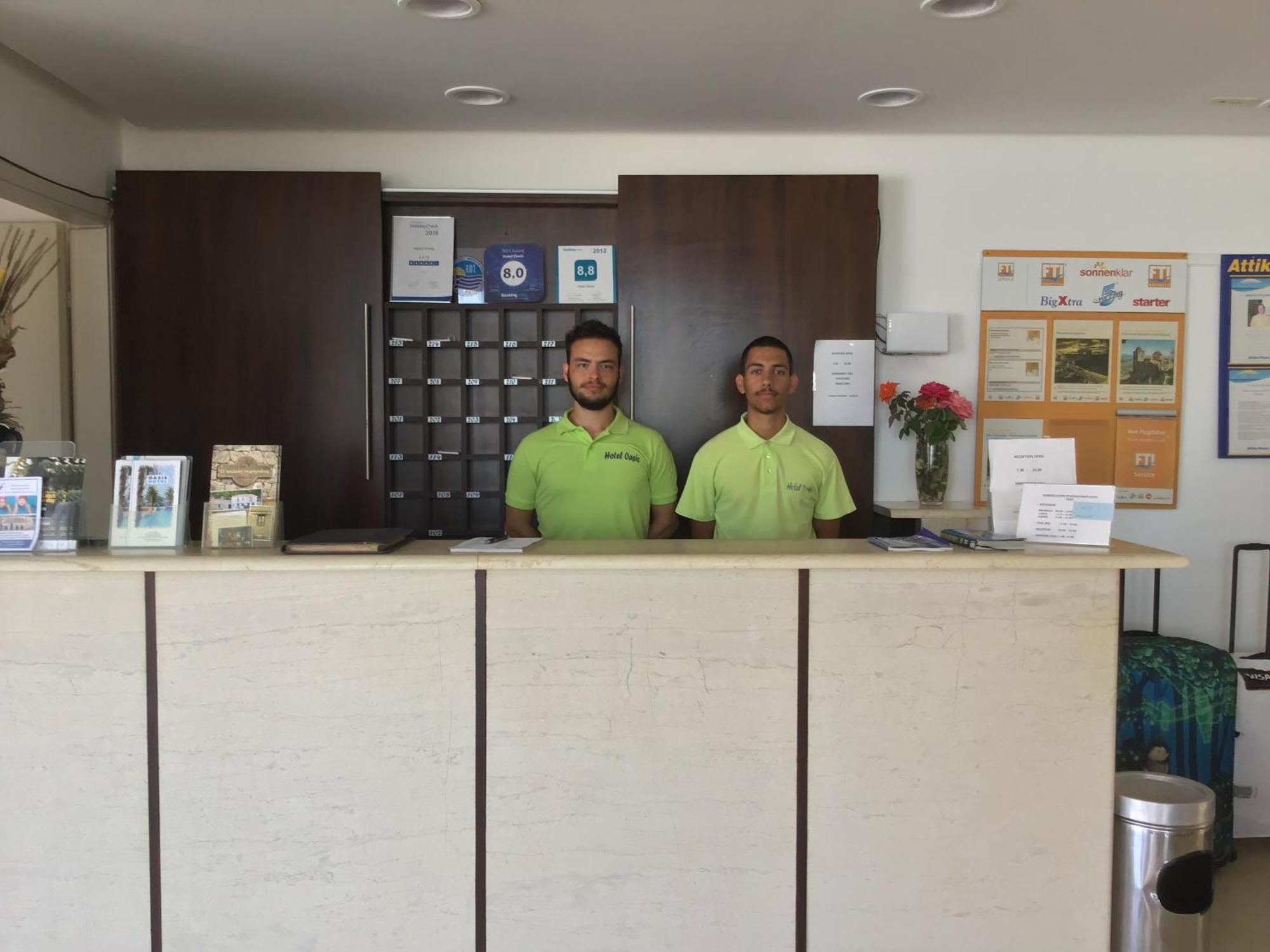 Hotel Oasis Kyparissia Exterior foto